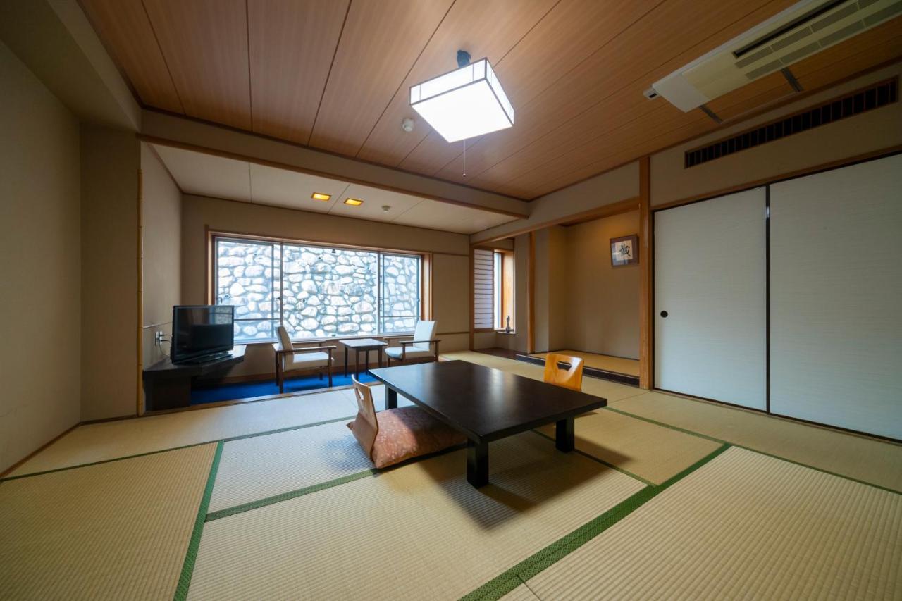 Hotel Miya Rikyu Хацукаити Экстерьер фото