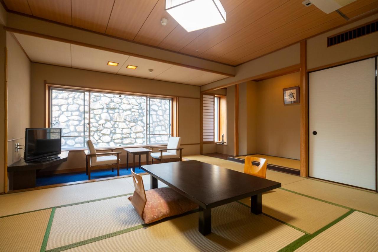 Hotel Miya Rikyu Хацукаити Экстерьер фото